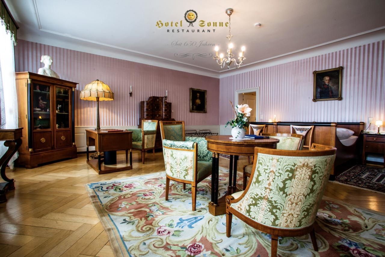 Hotel Sonne Оффенбург Экстерьер фото