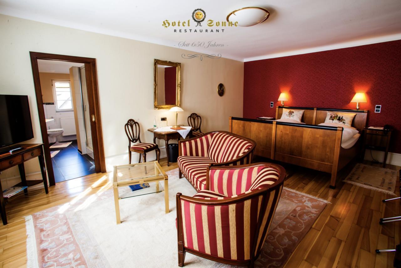 Hotel Sonne Оффенбург Экстерьер фото