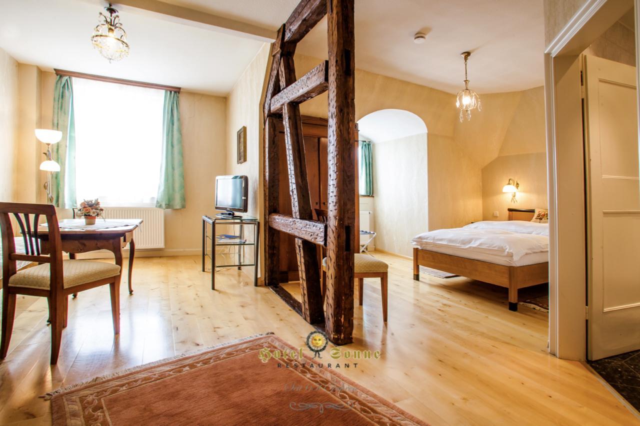 Hotel Sonne Оффенбург Экстерьер фото